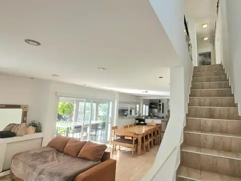 Casa en Venta en Valle Escondido, USD 315.000