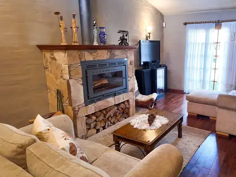 VENTA DE CASA 3 DORMITORIOS APTO CREDITO ZONA DINO