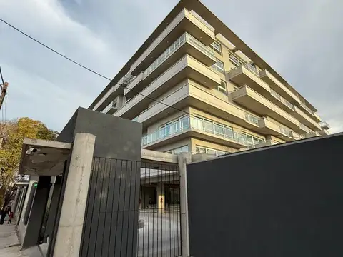 Venta Departamento 2 ambiente con balcon y cochera doble