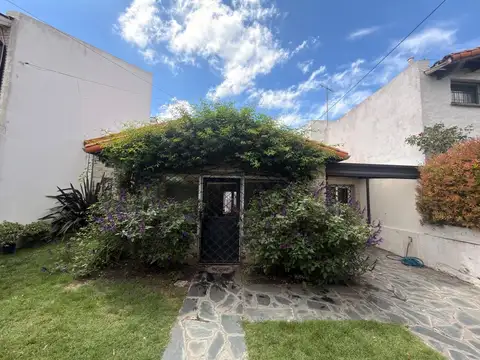 CASA EN ALQUILER, ZONA ALEM, PLAYA GRANDE marzo a diciembre2