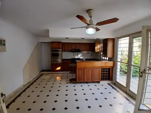 Casa en venta 5 ambientes, garage, patio, terraza, 2 baños, play room en Villa Devoto
