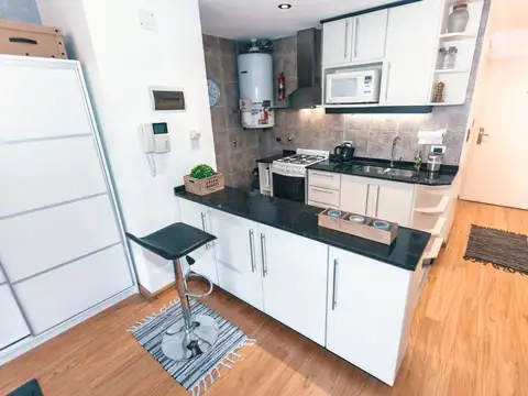 José Hernández 1400, Piso 7