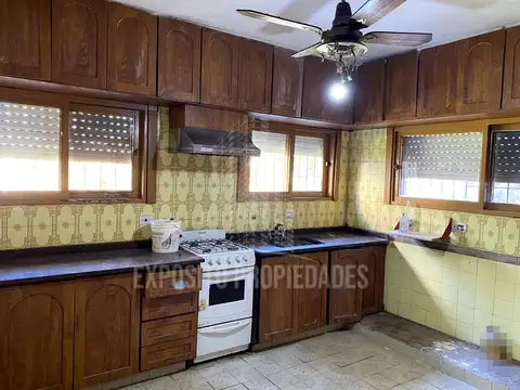 Casa 4 ambientes sobre lote propio de 500 m2