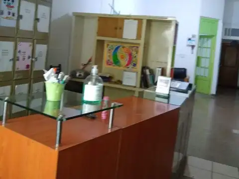 Venta de casa apto comercial en Alta Córdoba con 4 dormitorios y patio