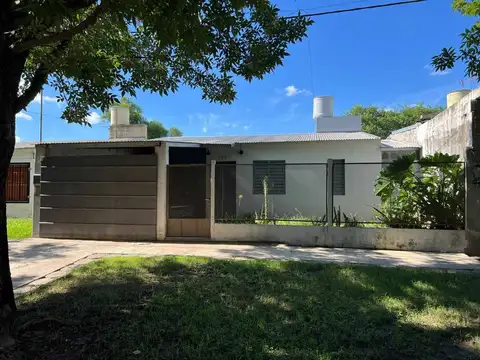 Casa 5 ambientes con 1 baño