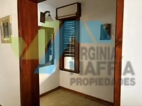 Casa en Alquiler con 1 cochera
