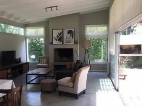 Los Tobas & Las Margaritas, B7600 Mar del Plata, Provincia de Buenos Aires, Argentina, Mar Del Plata, Buenos Aires, Argentina.