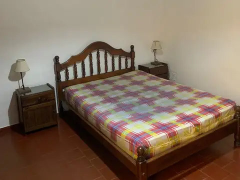 Departamento 6 ambientes con 1 baño