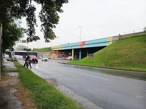 Terreno en Avda 3 de Febrero c/salida a autopista