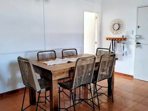 SE VENDE DEPARTAMENTO, 4 AMBIENTES EN BERAZATEGUI 