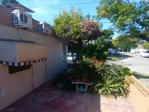 VENTA CASA 3 AMBIENTES EN LOMA HERMOSA