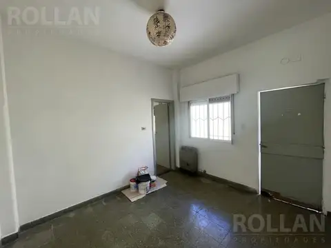 Depto Tipo Casa en Alquiler en Villa Adelina, $ 700.000