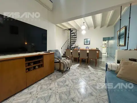 Depto Tipo Casa en Venta al Noreste