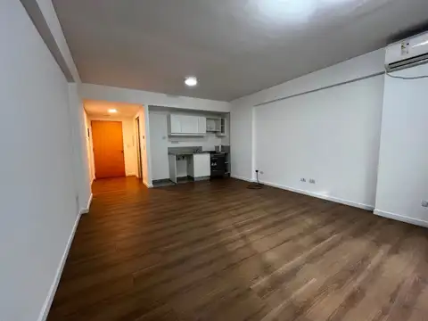 Departamento en Alquiler en Chacarita, $ 800.000