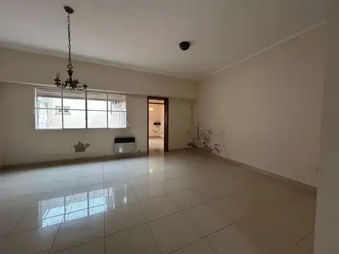 Casa 6 ambientes con 2 baños