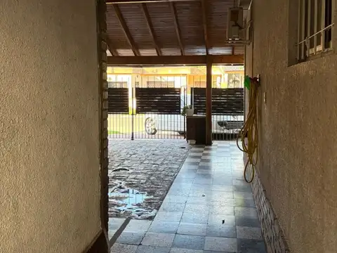 Casa en Venta en Quilmes Oeste, USD 110.000