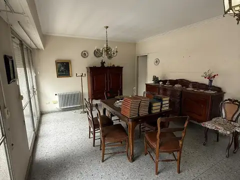 Casa en planta alta de 3 dormitorios en Barrio Abasto