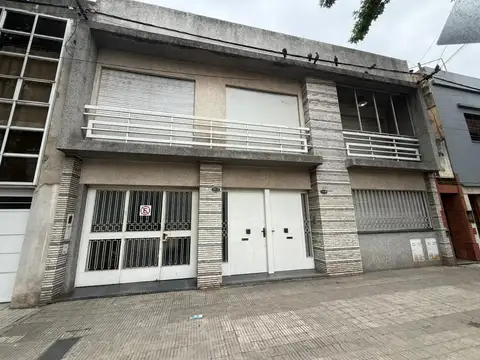 Casa en planta alta de 3 dormitorios en Barrio Abasto