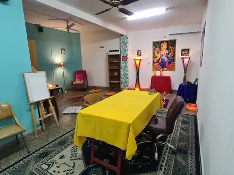 Local en Venta en Cid Campeador, USD 160.000