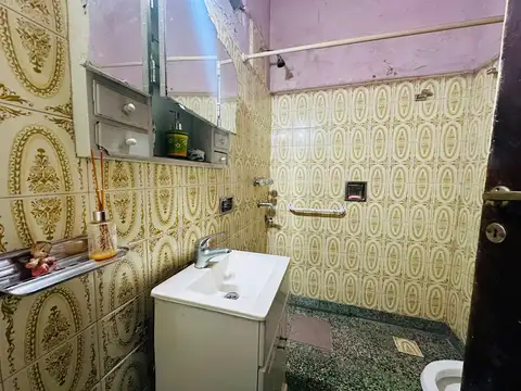 Depto Tipo Casa en Venta 50 años