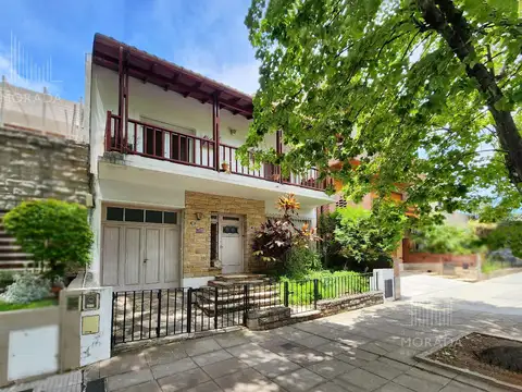 Casa en venta 6 ambientes Barrio River