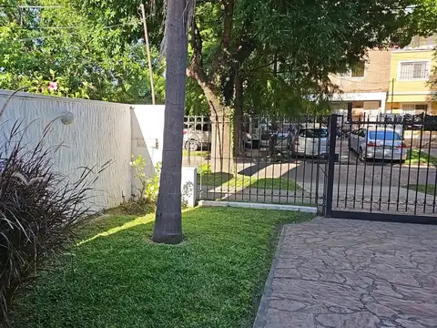 Depto Tipo Casa 4 ambientes con 2 baños