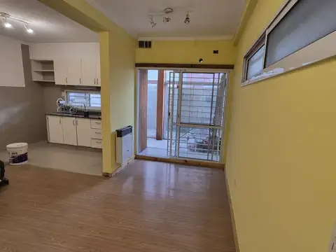 Depto Tipo Casa en Alquiler de 2 ambientes