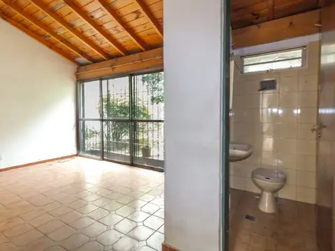 Depto Tipo Casa en Alquiler de 4 ambientes