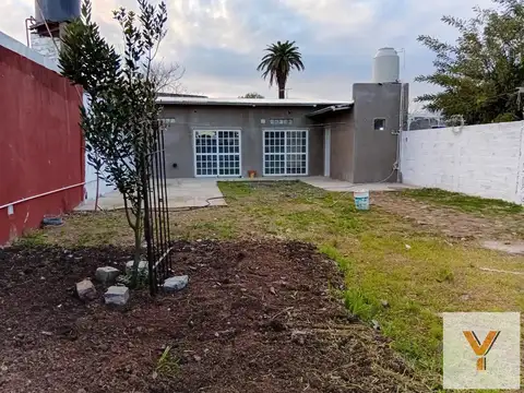 Casa en Venta - Monoambiente 1 Baño - 300mts - Almirante Brown