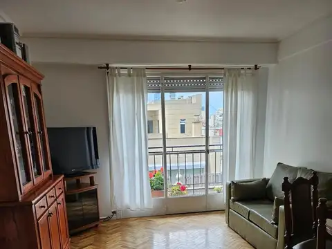 DEPARTAMENTO EN ALQUILER DE 3 AMBIENTES SAN TELMO EXCELENTE ESTADO