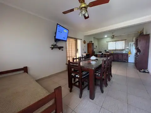 Casa 3 ambientes con 1 baño