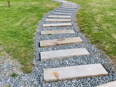 Casa 4 ambientes con 2 baños