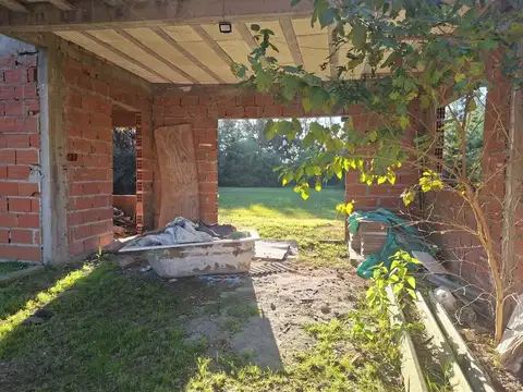 CASA EN VENTA 4 AMBIENTES A TERMINAR EN CANNING