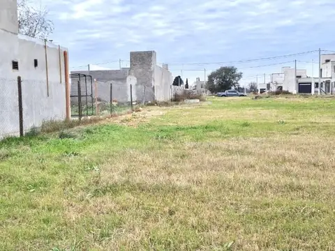 Terreno en Venta 30  mts Fondo
