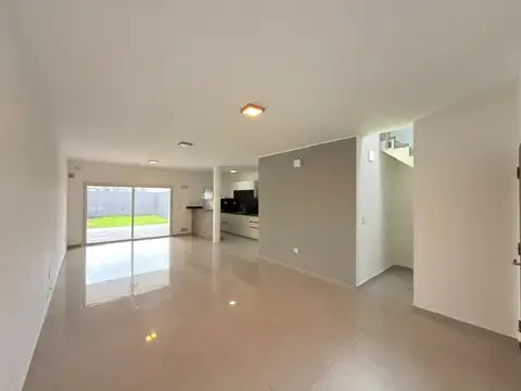 VENTA DUPLEX 3 DORMITORIOS ETAPA 3 DOCTA 