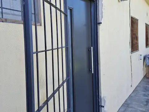 Departamento Monoambiente en Alquiler a cuadras de la estación FFCC San Martín.