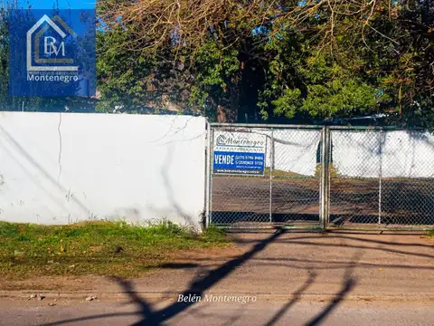 Excelente terreno en zona comercial,  con departamentos. Ideal Inversión.