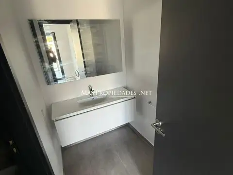 Departamento en Alquiler con 1 cocheras