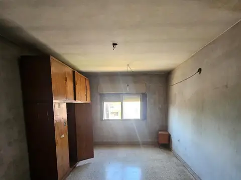 Local en  Juan Jose Paso  al 6600, local con 2 viviendas, espacio verde