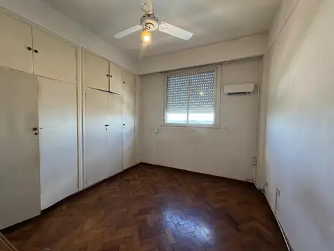 Hipolito Yrigoyen 800, Piso 9