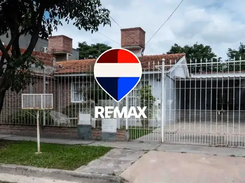 CASA VENTA LOS LAPACHOS ZONA SUR 3 DORM Y COCHERA