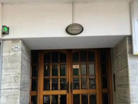 DPTO. DOS AMBIENTES AL FRENTE C/BALCON