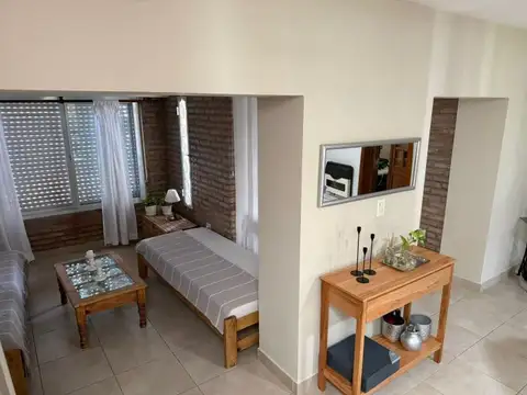 Venta Excelente propiedad con pileta y 3 dormitorios, grandes espacios. Calidad y confort en Ba...