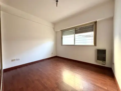 Madre M De J C Petkovic 4700, Piso P.B