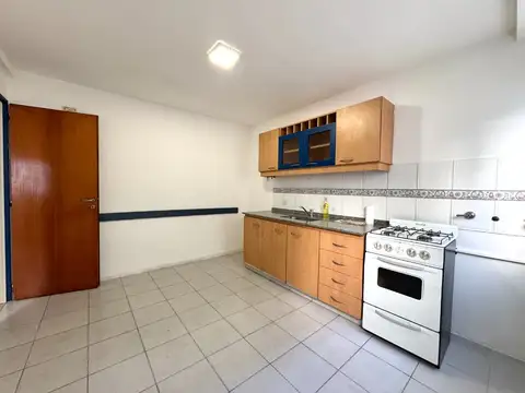 Departamento 2 amb. con cocina separada, en Planta Baja