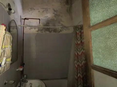 Casa 4 ambientes con 1 baño