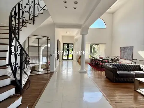 Alquiler temporario de Casa 7 Ambientes en Santa María de los Olivos