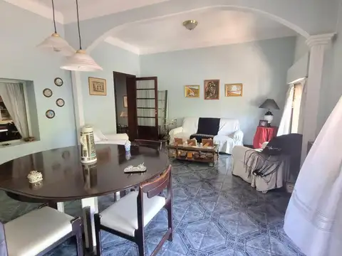 Depto Tipo Casa en Venta 40 años