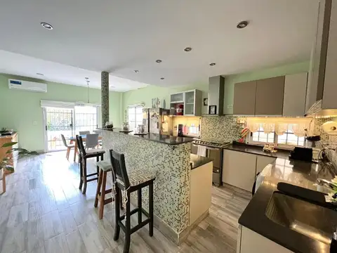 Casa 3 ambientes con 1 baño