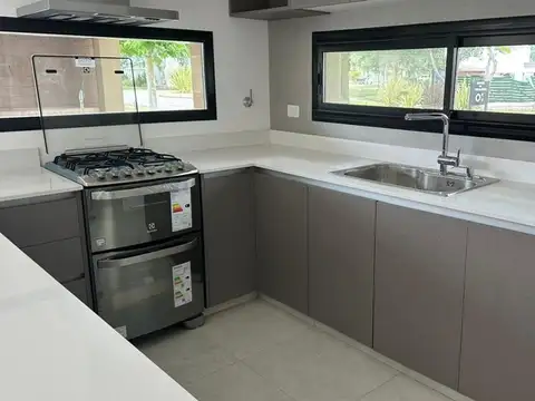 Casa en Venta en Coronel Brandsen, USD 195.000